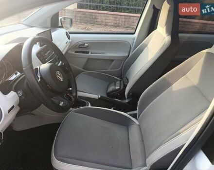 Білий Фольксваген e-up, об'ємом двигуна 0 л та пробігом 108 тис. км за 6930 $, фото 28 на Automoto.ua