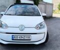Белый Фольксваген e-up, объемом двигателя 0 л и пробегом 124 тыс. км за 7300 $, фото 1 на Automoto.ua