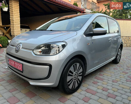 Белый Фольксваген e-up, объемом двигателя 0 л и пробегом 101 тыс. км за 6250 $, фото 106 на Automoto.ua