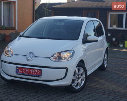Белый Фольксваген e-up, объемом двигателя 0 л и пробегом 84 тыс. км за 6200 $, фото 2 на Automoto.ua