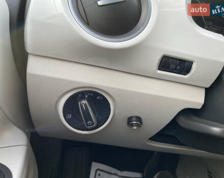 Белый Фольксваген e-up, объемом двигателя 0 л и пробегом 106 тыс. км за 6600 $, фото 63 на Automoto.ua