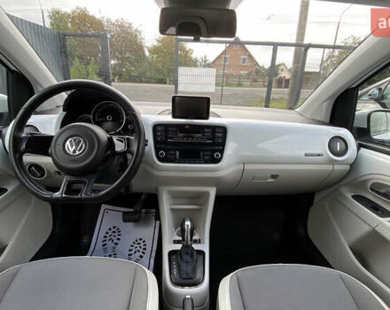 Белый Фольксваген e-up, объемом двигателя 0 л и пробегом 106 тыс. км за 6700 $, фото 49 на Automoto.ua