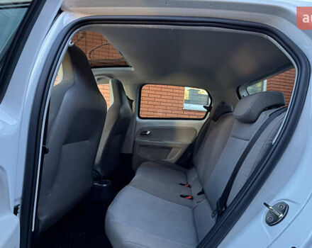 Белый Фольксваген e-up, объемом двигателя 0 л и пробегом 49 тыс. км за 8100 $, фото 33 на Automoto.ua