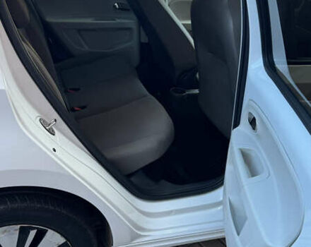 Белый Фольксваген e-up, объемом двигателя 0 л и пробегом 49 тыс. км за 8100 $, фото 18 на Automoto.ua