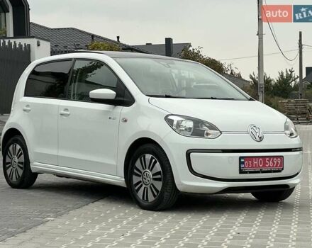 Белый Фольксваген e-up, объемом двигателя 0 л и пробегом 63 тыс. км за 7950 $, фото 2 на Automoto.ua