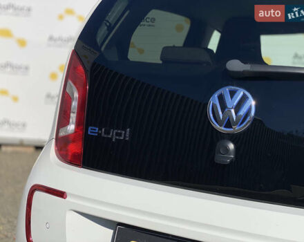 Белый Фольксваген e-up, объемом двигателя 0 л и пробегом 106 тыс. км за 6700 $, фото 14 на Automoto.ua