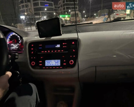 Білий Фольксваген e-up, об'ємом двигуна 0 л та пробігом 68 тис. км за 6600 $, фото 11 на Automoto.ua