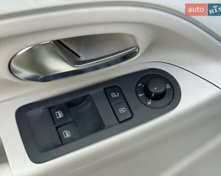 Белый Фольксваген e-up, объемом двигателя 0 л и пробегом 106 тыс. км за 6700 $, фото 64 на Automoto.ua