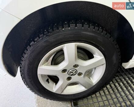 Білий Фольксваген e-up, об'ємом двигуна 0 л та пробігом 68 тис. км за 6600 $, фото 6 на Automoto.ua