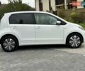 Белый Фольксваген e-up, объемом двигателя 0 л и пробегом 63 тыс. км за 7950 $, фото 3 на Automoto.ua