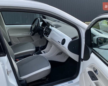 Белый Фольксваген e-up, объемом двигателя 0 л и пробегом 106 тыс. км за 6700 $, фото 54 на Automoto.ua