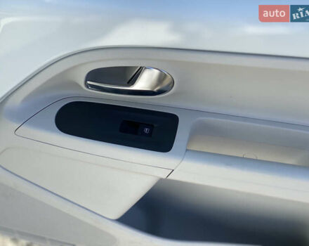 Белый Фольксваген e-up, объемом двигателя 0 л и пробегом 106 тыс. км за 6700 $, фото 32 на Automoto.ua