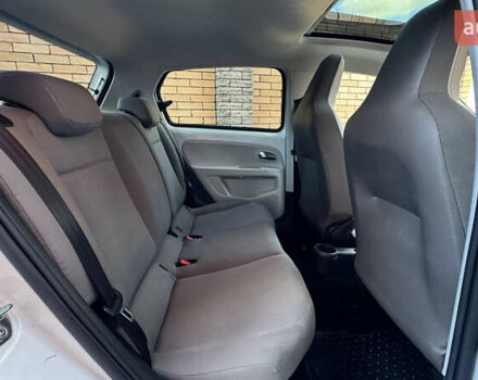 Белый Фольксваген e-up, объемом двигателя 0 л и пробегом 49 тыс. км за 8100 $, фото 19 на Automoto.ua