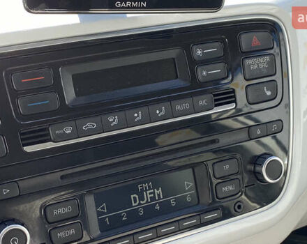 Белый Фольксваген e-up, объемом двигателя 0 л и пробегом 106 тыс. км за 6700 $, фото 37 на Automoto.ua