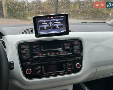 Белый Фольксваген e-up, объемом двигателя 0 л и пробегом 63 тыс. км за 7950 $, фото 7 на Automoto.ua