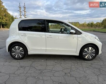 Белый Фольксваген e-up, объемом двигателя 0 л и пробегом 78 тыс. км за 7600 $, фото 6 на Automoto.ua