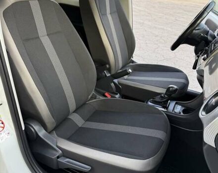 Белый Фольксваген e-up, объемом двигателя 0 л и пробегом 78 тыс. км за 7600 $, фото 26 на Automoto.ua