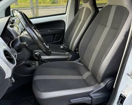 Белый Фольксваген e-up, объемом двигателя 0 л и пробегом 78 тыс. км за 7600 $, фото 13 на Automoto.ua