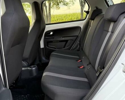 Белый Фольксваген e-up, объемом двигателя 0 л и пробегом 78 тыс. км за 7600 $, фото 19 на Automoto.ua