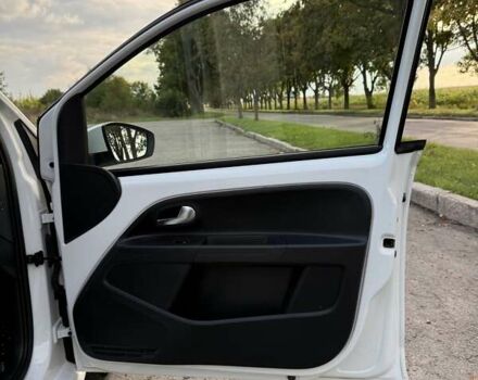 Белый Фольксваген e-up, объемом двигателя 0 л и пробегом 78 тыс. км за 7600 $, фото 23 на Automoto.ua