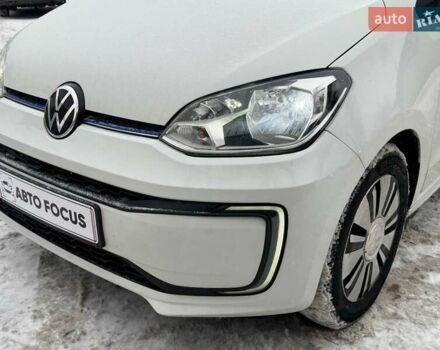 Білий Фольксваген e-up, об'ємом двигуна 0 л та пробігом 126 тис. км за 7790 $, фото 11 на Automoto.ua