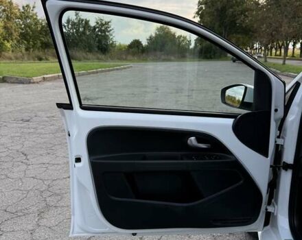 Белый Фольксваген e-up, объемом двигателя 0 л и пробегом 78 тыс. км за 7600 $, фото 11 на Automoto.ua