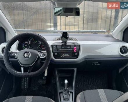 Білий Фольксваген e-up, об'ємом двигуна 0 л та пробігом 126 тис. км за 7790 $, фото 26 на Automoto.ua