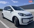 Белый Фольксваген e-up, объемом двигателя 0 л и пробегом 65 тыс. км за 8500 $, фото 2 на Automoto.ua