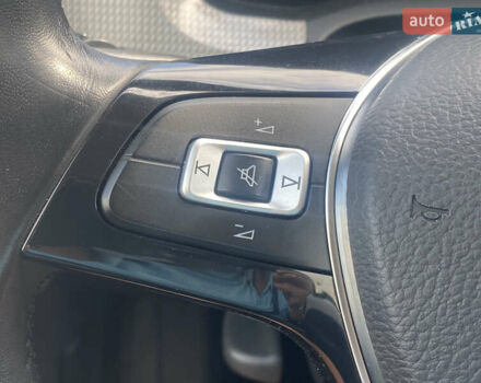 Белый Фольксваген e-up, объемом двигателя 0 л и пробегом 93 тыс. км за 12500 $, фото 25 на Automoto.ua