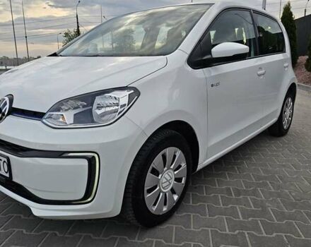 Белый Фольксваген e-up, объемом двигателя 0 л и пробегом 62 тыс. км за 9300 $, фото 62 на Automoto.ua
