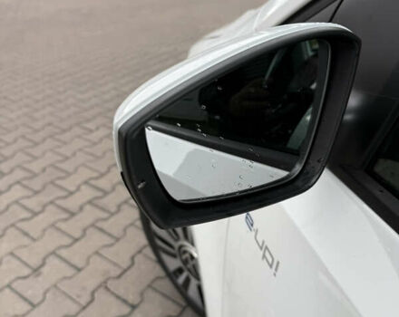 Белый Фольксваген e-up, объемом двигателя 0 л и пробегом 95 тыс. км за 12500 $, фото 29 на Automoto.ua