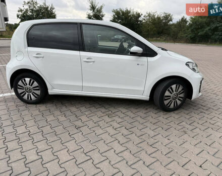 Белый Фольксваген e-up, объемом двигателя 0 л и пробегом 95 тыс. км за 12500 $, фото 6 на Automoto.ua
