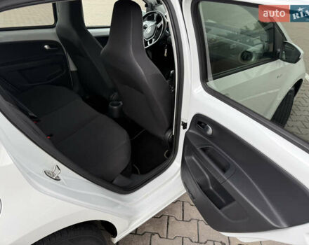 Белый Фольксваген e-up, объемом двигателя 0 л и пробегом 95 тыс. км за 12500 $, фото 21 на Automoto.ua