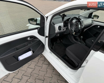 Белый Фольксваген e-up, объемом двигателя 0 л и пробегом 95 тыс. км за 12500 $, фото 20 на Automoto.ua