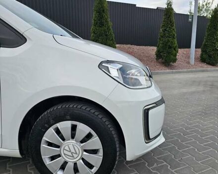 Белый Фольксваген e-up, объемом двигателя 0 л и пробегом 62 тыс. км за 9300 $, фото 177 на Automoto.ua