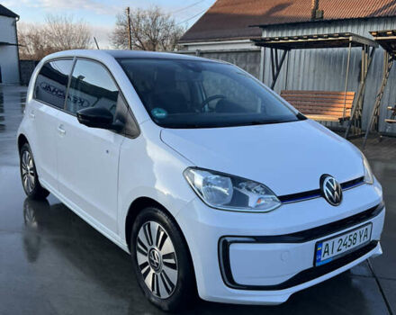 Белый Фольксваген e-up, объемом двигателя 0 л и пробегом 128 тыс. км за 11000 $, фото 3 на Automoto.ua