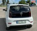 Белый Фольксваген e-up, объемом двигателя 0 л и пробегом 50 тыс. км за 12600 $, фото 13 на Automoto.ua