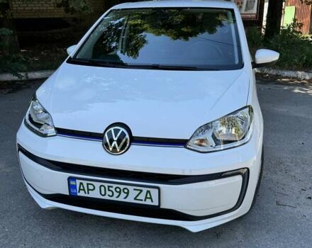 Белый Фольксваген e-up, объемом двигателя 0 л и пробегом 17 тыс. км за 14900 $, фото 3 на Automoto.ua