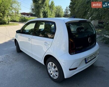 Белый Фольксваген e-up, объемом двигателя 0 л и пробегом 17 тыс. км за 14900 $, фото 2 на Automoto.ua
