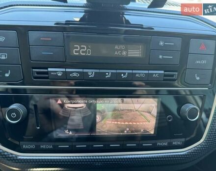 Белый Фольксваген e-up, объемом двигателя 0 л и пробегом 17 тыс. км за 14900 $, фото 16 на Automoto.ua