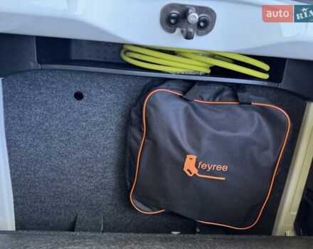 Белый Фольксваген e-up, объемом двигателя 0 л и пробегом 17 тыс. км за 14900 $, фото 20 на Automoto.ua