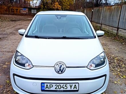 Белый Фольксваген e-up, объемом двигателя 60 л и пробегом 161 тыс. км за 6950 $, фото 1 на Automoto.ua