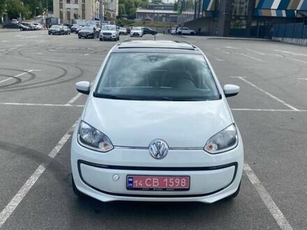 Фольксваген e-up 2013 у Києві на Automoto.ua Білий Фольксваген e-up, об'ємом двигуна 0 л та пробігом 125 тис. км за 6400 $, фото 1 на Automoto.ua