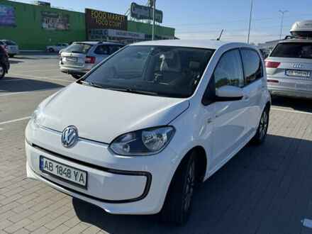 Фольксваген e-up 2013 у Вінниці на Automoto.ua Білий Фольксваген e-up, об'ємом двигуна 0 л та пробігом 127 тис. км за 6500 $, фото 1 на Automoto.ua