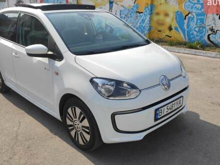 Белый Фольксваген e-up, объемом двигателя 0 л и пробегом 67 тыс. км за 7500 $, фото 1 на Automoto.ua
