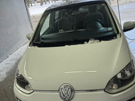 Білий Фольксваген e-up, об'ємом двигуна 0 л та пробігом 68 тис. км за 6600 $, фото 1 на Automoto.ua