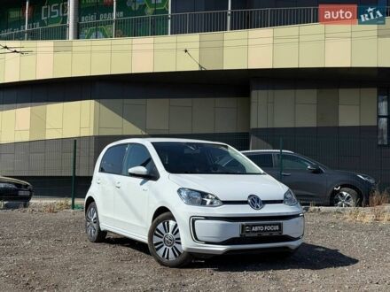Белый Фольксваген e-up, объемом двигателя 0 л и пробегом 82 тыс. км за 8990 $, фото 1 на Automoto.ua
