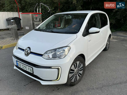Фольксваген e-up 2018 в Виннице на Automoto.ua Белый Фольксваген e-up, объемом двигателя 0 л и пробегом 123 тыс. км за 8200 $, фото 1 на Automoto.ua