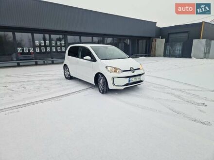 Белый Фольксваген e-up, объемом двигателя 0 л и пробегом 36 тыс. км за 12500 $, фото 1 на Automoto.ua