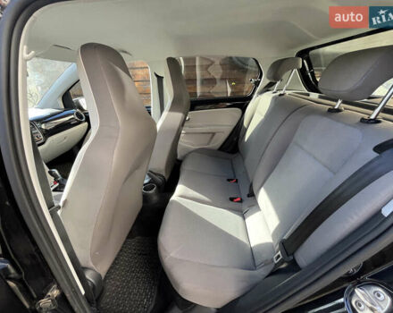 Черный Фольксваген e-up, объемом двигателя 0 л и пробегом 133 тыс. км за 6100 $, фото 15 на Automoto.ua